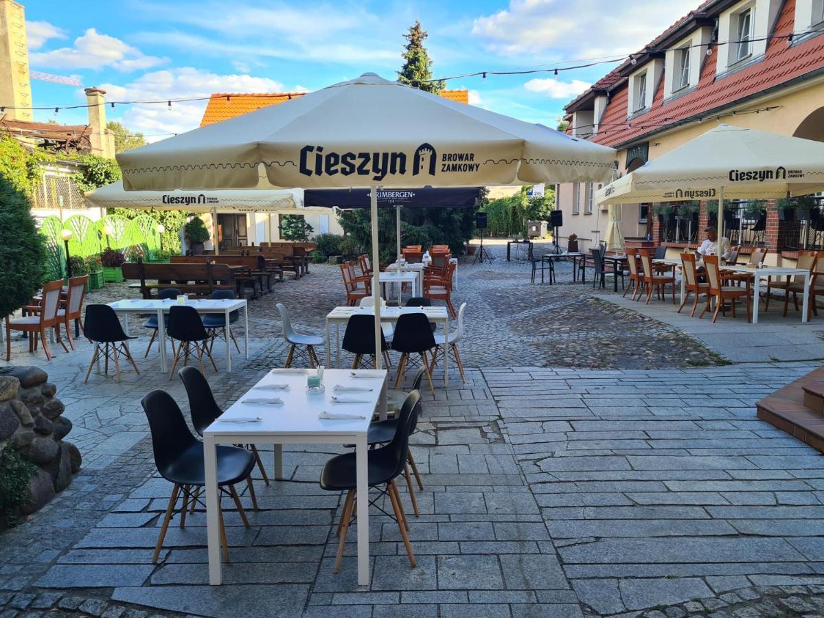 Hotel Zajazd Kultury, Dawniej Pocztowy Grünberg Exterior foto